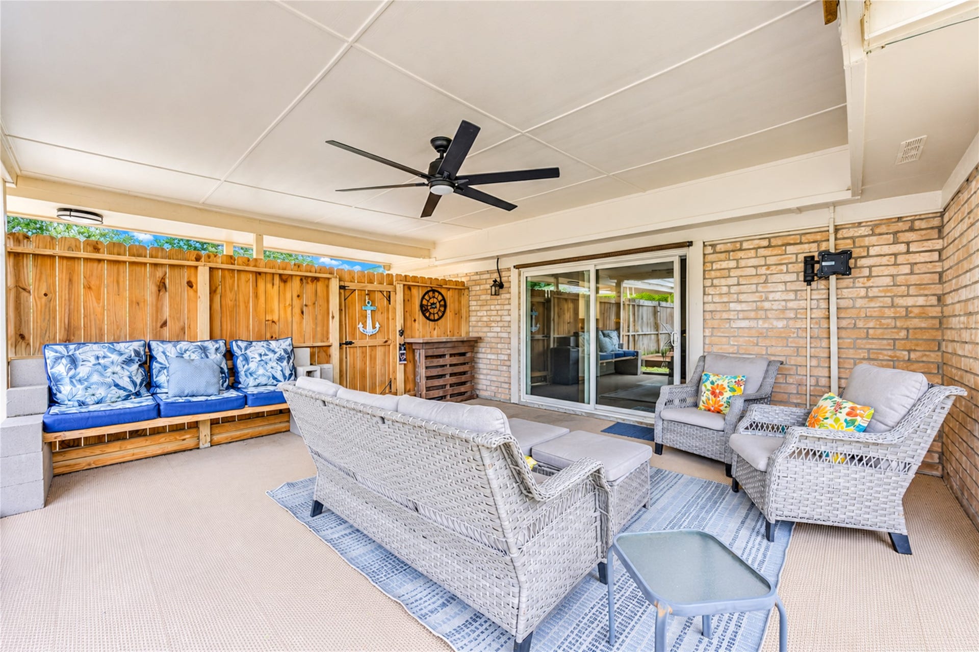 9014 Sabastian Drive, Houston, TX 77083 9014 Sabastian Drive, Houston, TX 77083