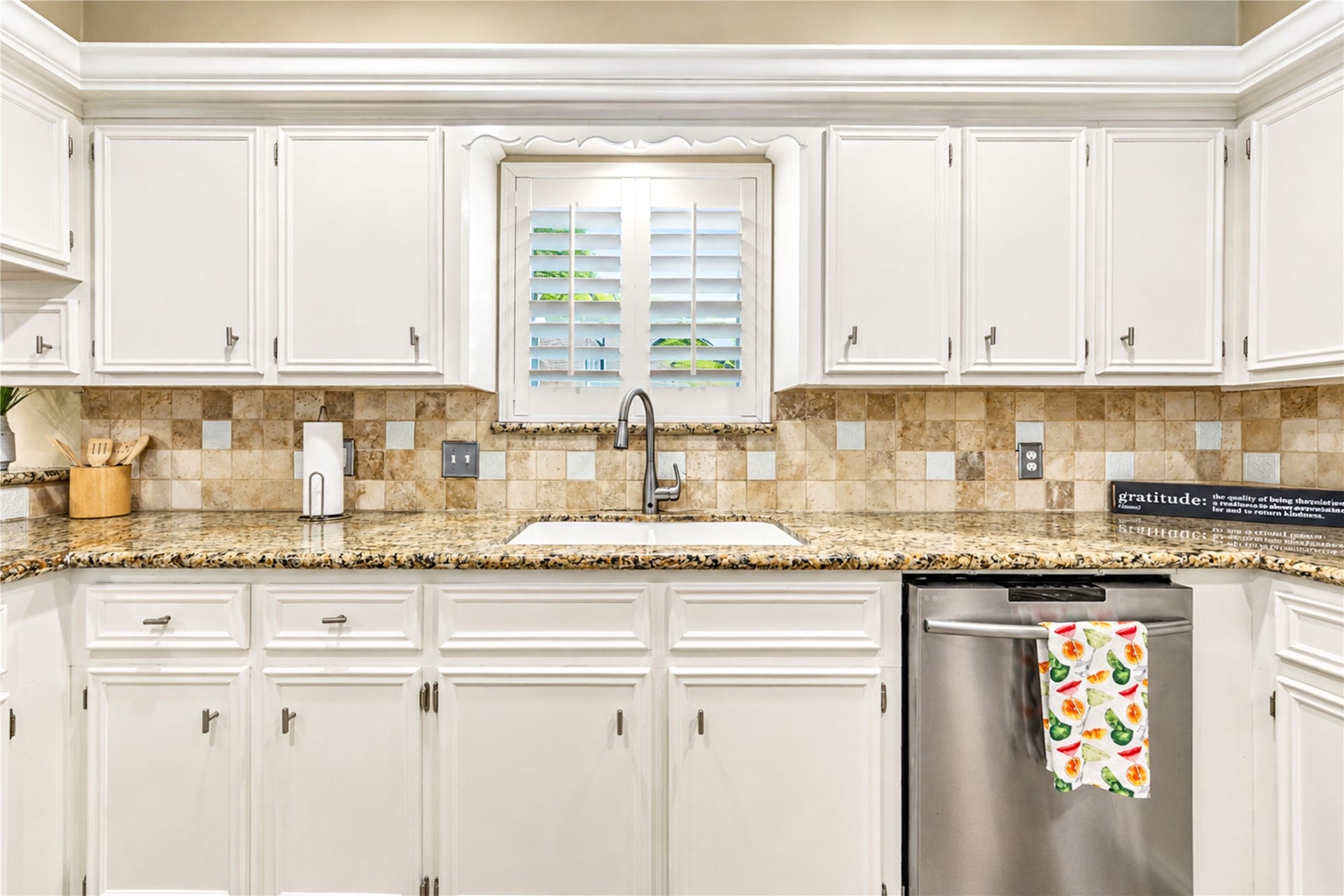 9014 Sabastian Drive, Houston, TX 77083 9014 Sabastian Drive, Houston, TX 77083