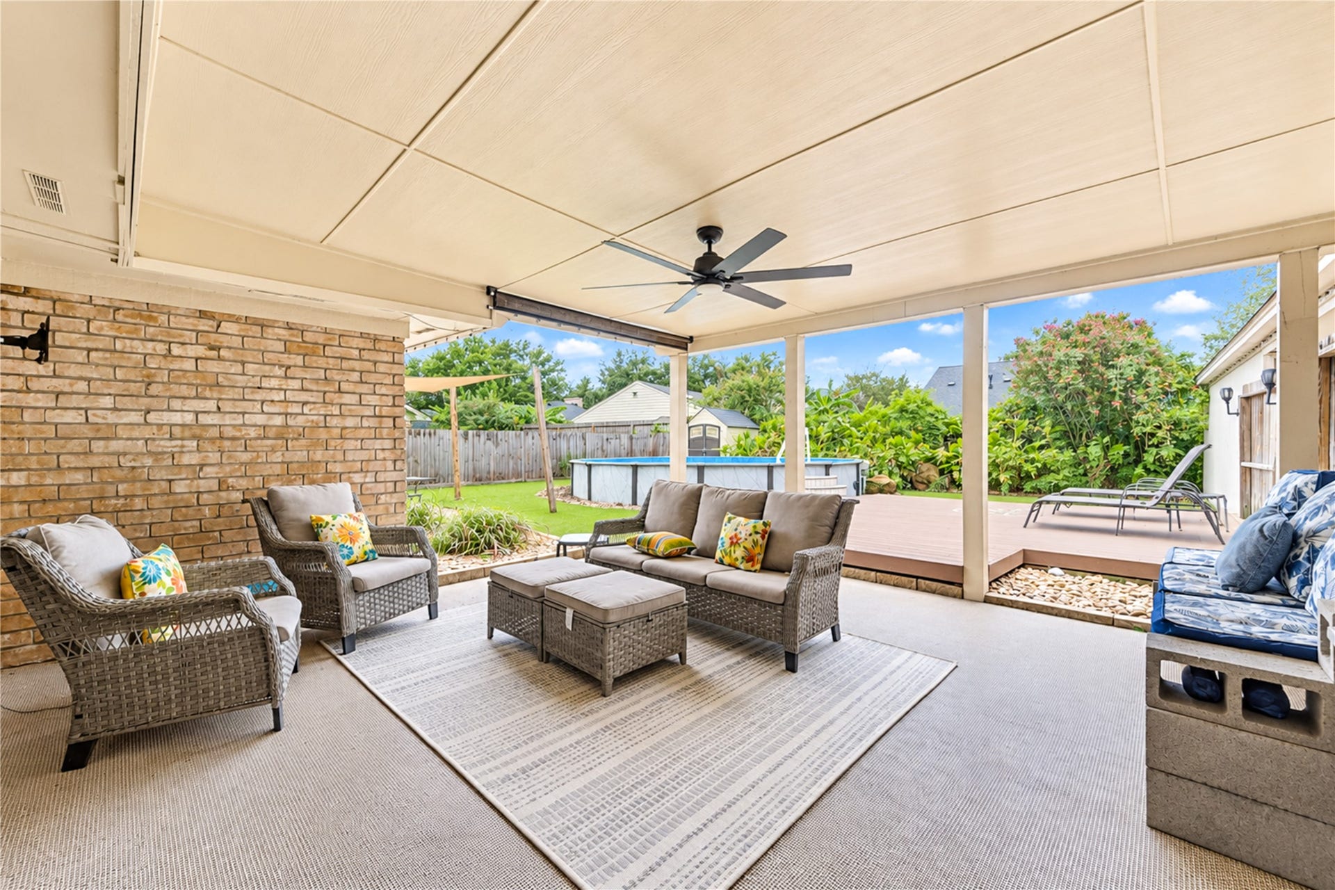9014 Sabastian Drive, Houston, TX 77083 9014 Sabastian Drive, Houston, TX 77083