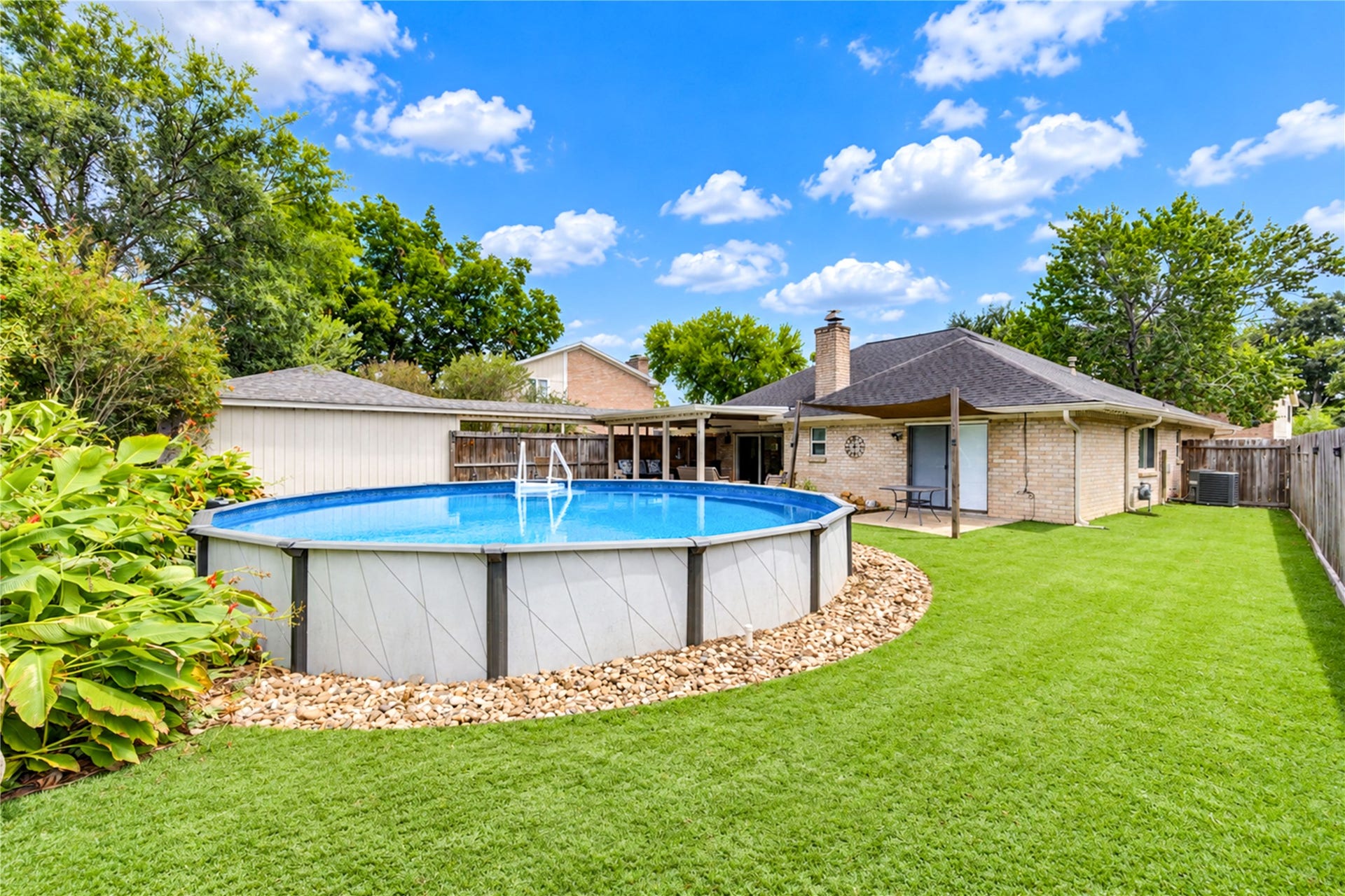 9014 Sabastian Drive, Houston, TX 77083 9014 Sabastian Drive, Houston, TX 77083