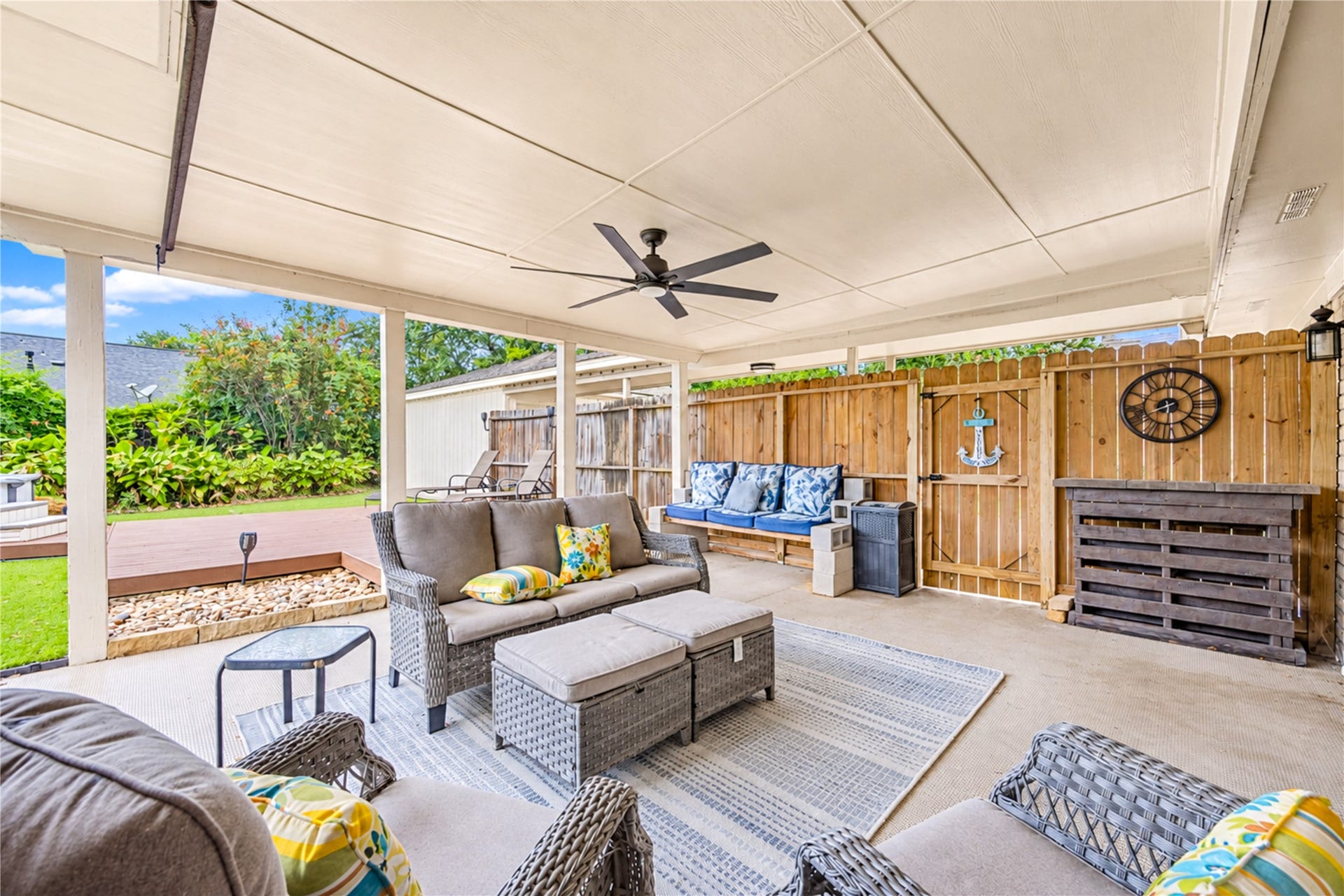9014 Sabastian Drive, Houston, TX 77083 9014 Sabastian Drive, Houston, TX 77083