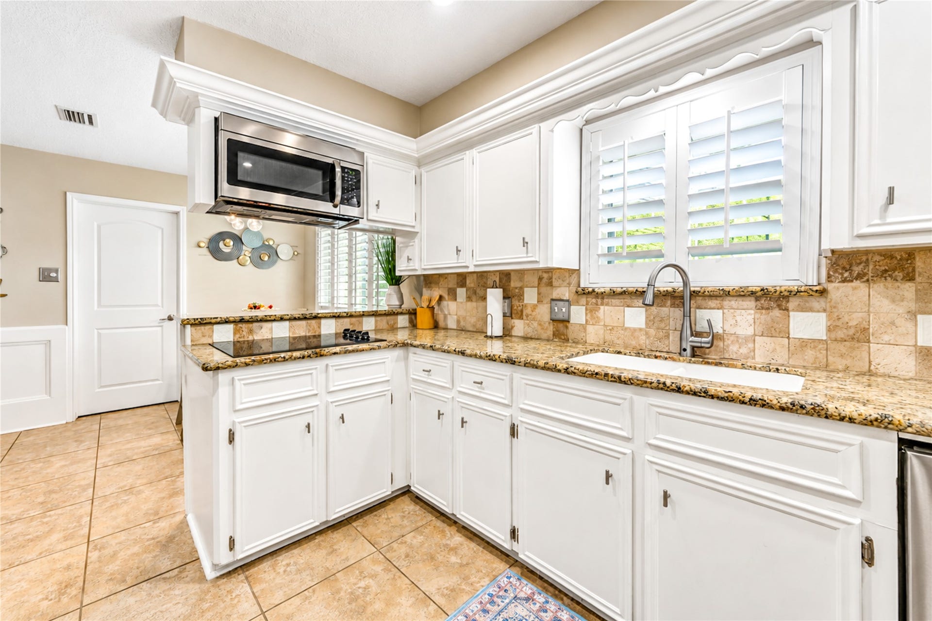 9014 Sabastian Drive, Houston, TX 77083 9014 Sabastian Drive, Houston, TX 77083