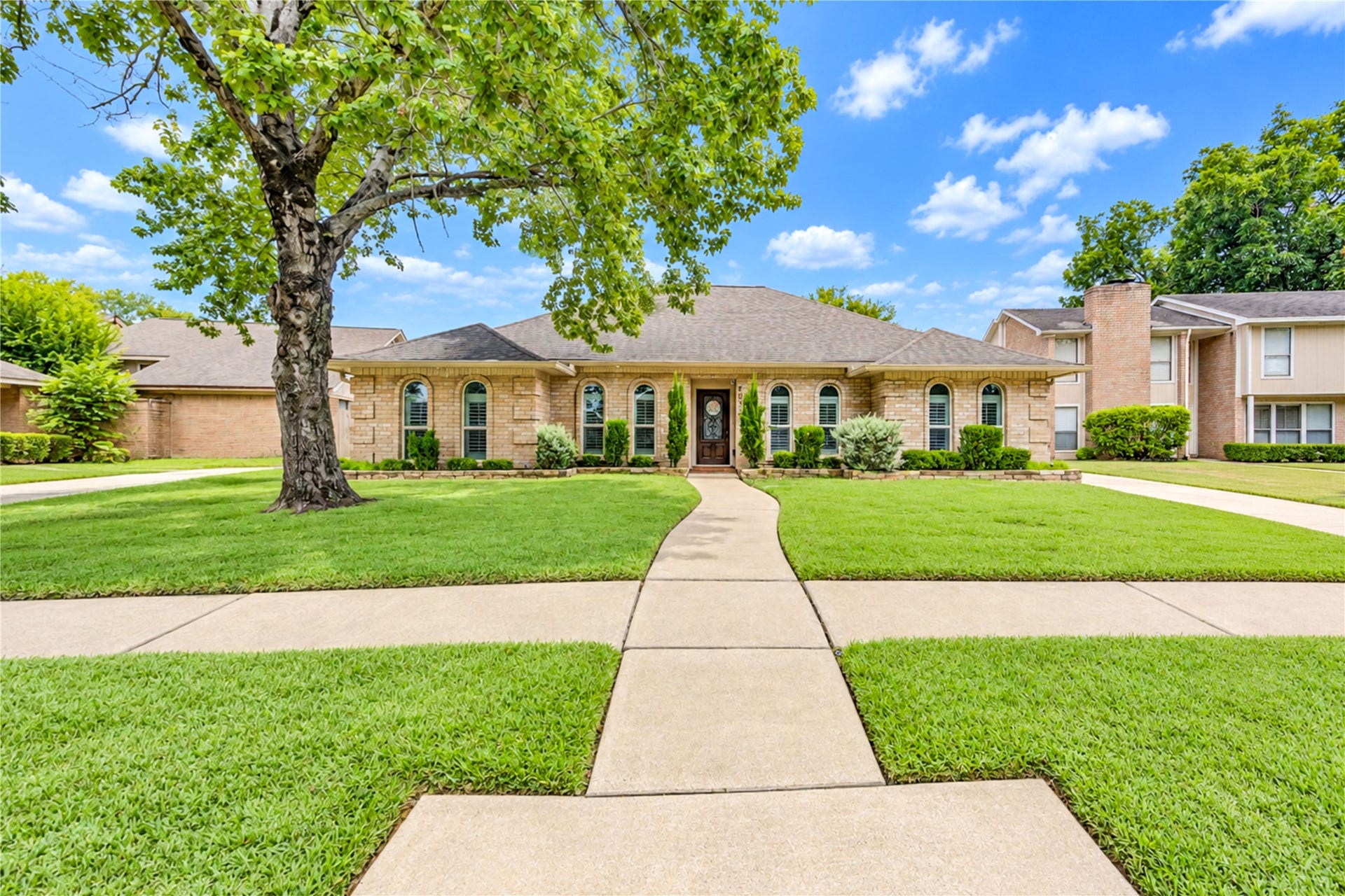 9014 Sabastian Drive, Houston, TX 77083 9014 Sabastian Drive, Houston, TX 77083