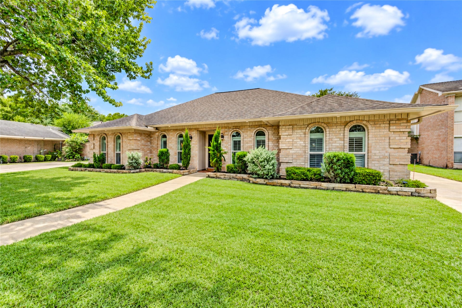 9014 Sabastian Drive, Houston, TX 77083 9014 Sabastian Drive, Houston, TX 77083