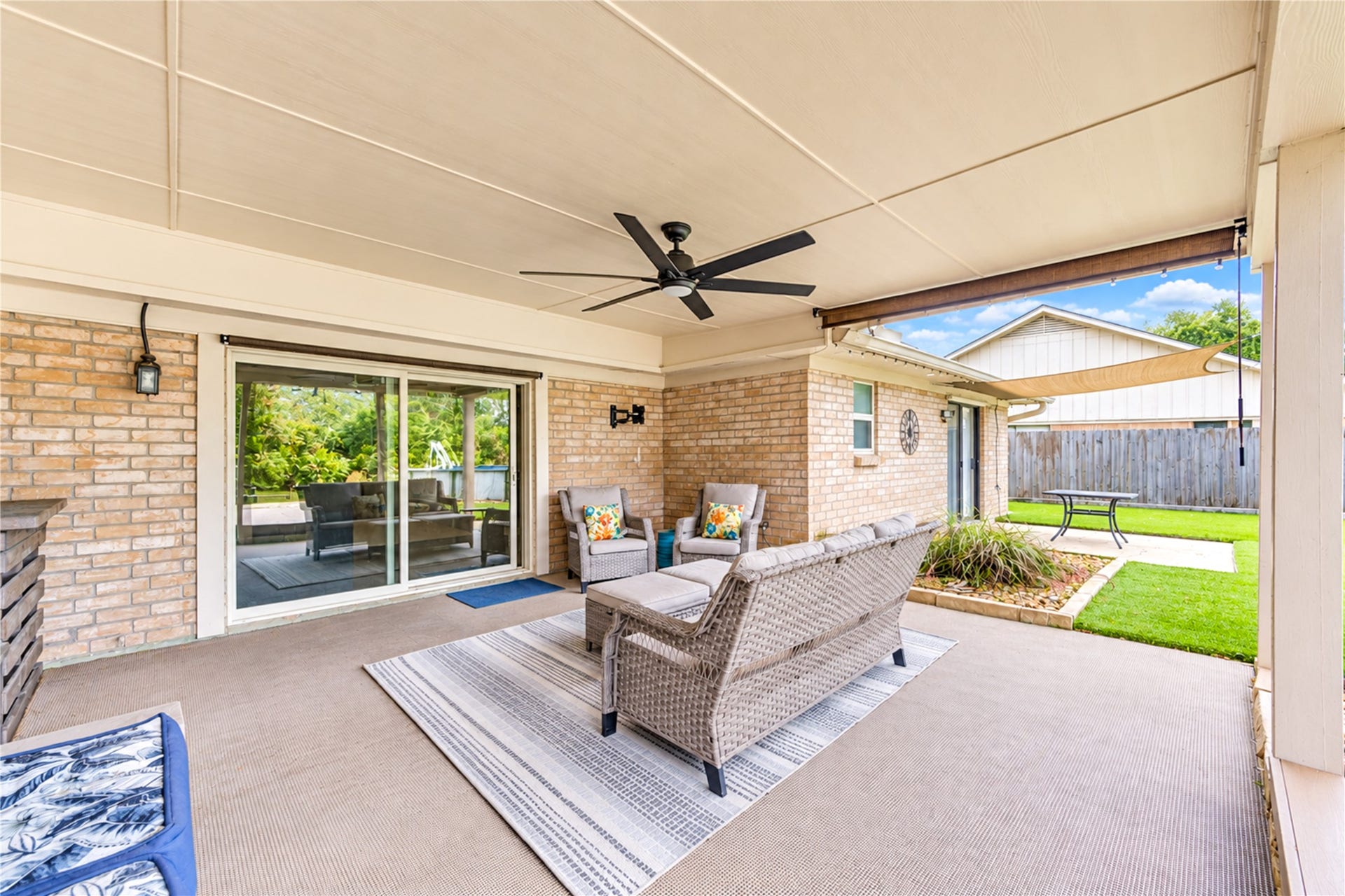 9014 Sabastian Drive, Houston, TX 77083 9014 Sabastian Drive, Houston, TX 77083