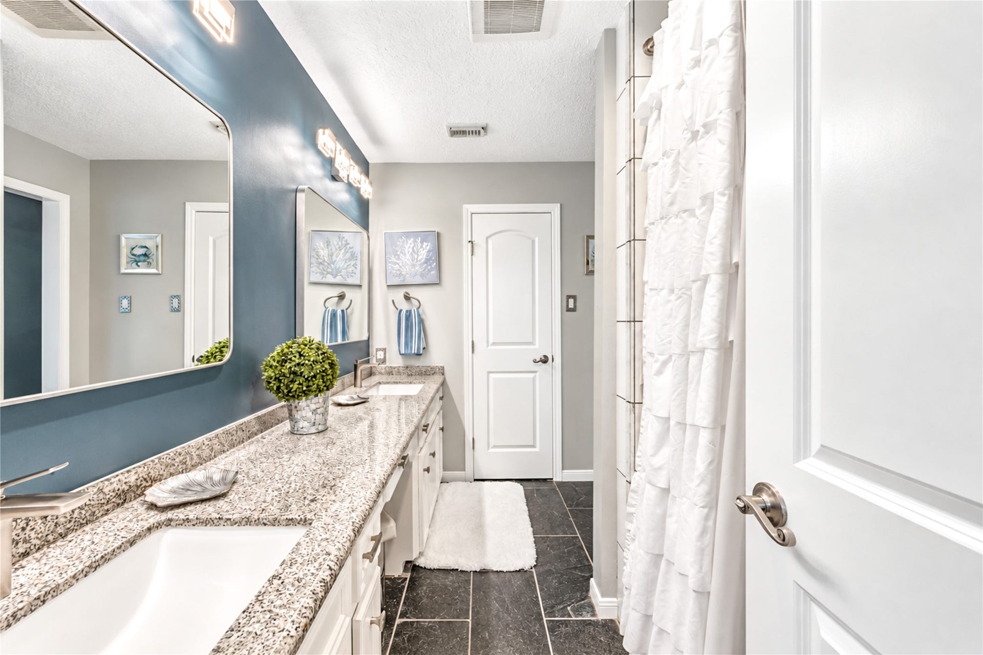 9014 Sabastian Drive, Houston, TX 77083 9014 Sabastian Drive, Houston, TX 77083