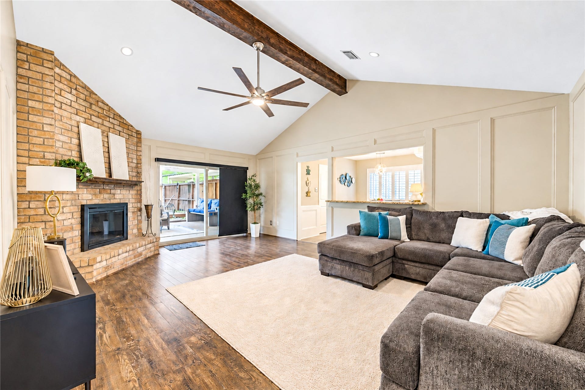 9014 Sabastian Drive, Houston, TX 77083 9014 Sabastian Drive, Houston, TX 77083