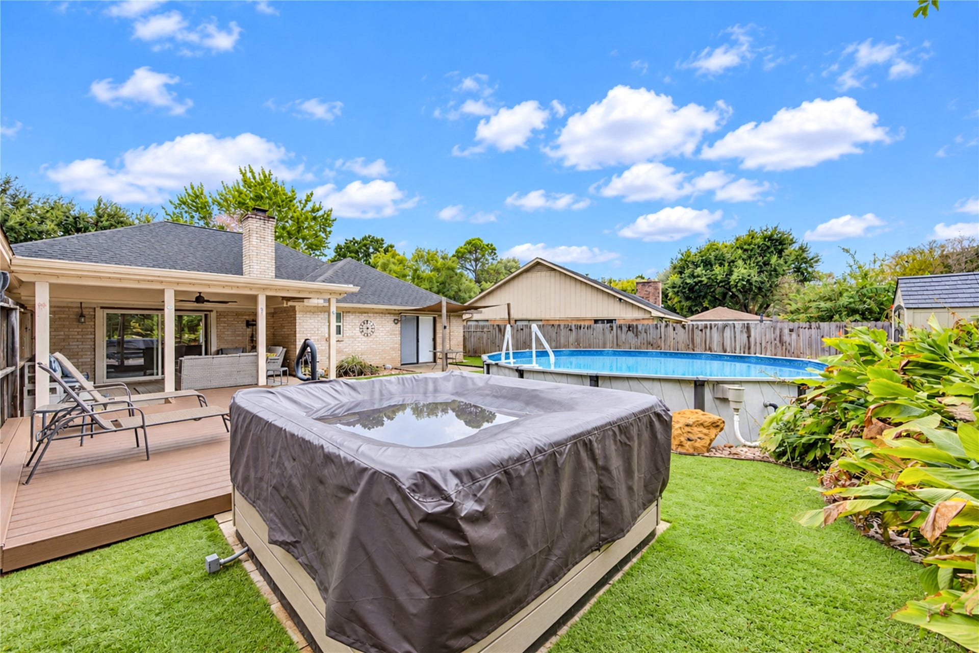 9014 Sabastian Drive, Houston, TX 77083 9014 Sabastian Drive, Houston, TX 77083