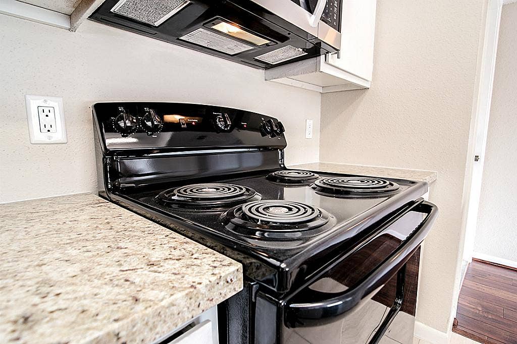 2818 S Bartell Drive, #312, Houston, TX 77054 2818 S Bartell Drive, #312, Houston, TX 77054