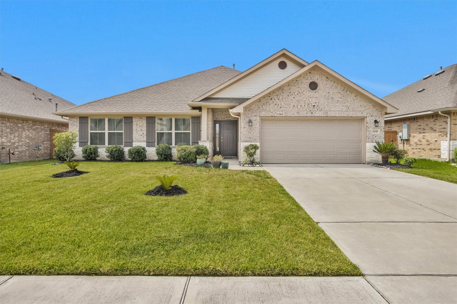 Property photo for 2618 Matterhorn Mist Drive, Rosharon, TX