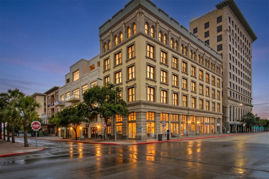 Property photo for 415 Kempner Street, #5D, Galveston, TX