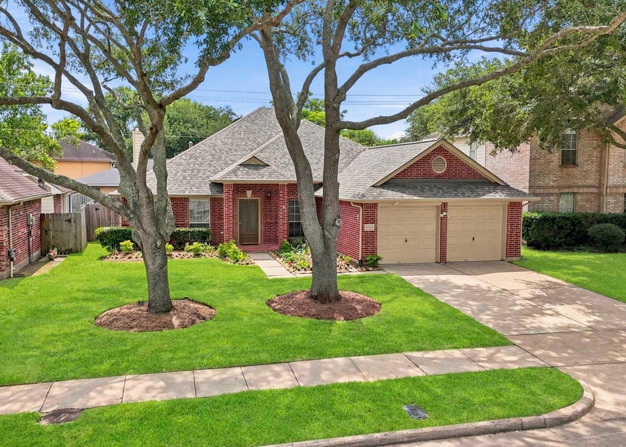Property photo for 3610 Mission Valley Drive, Missouri City, TX