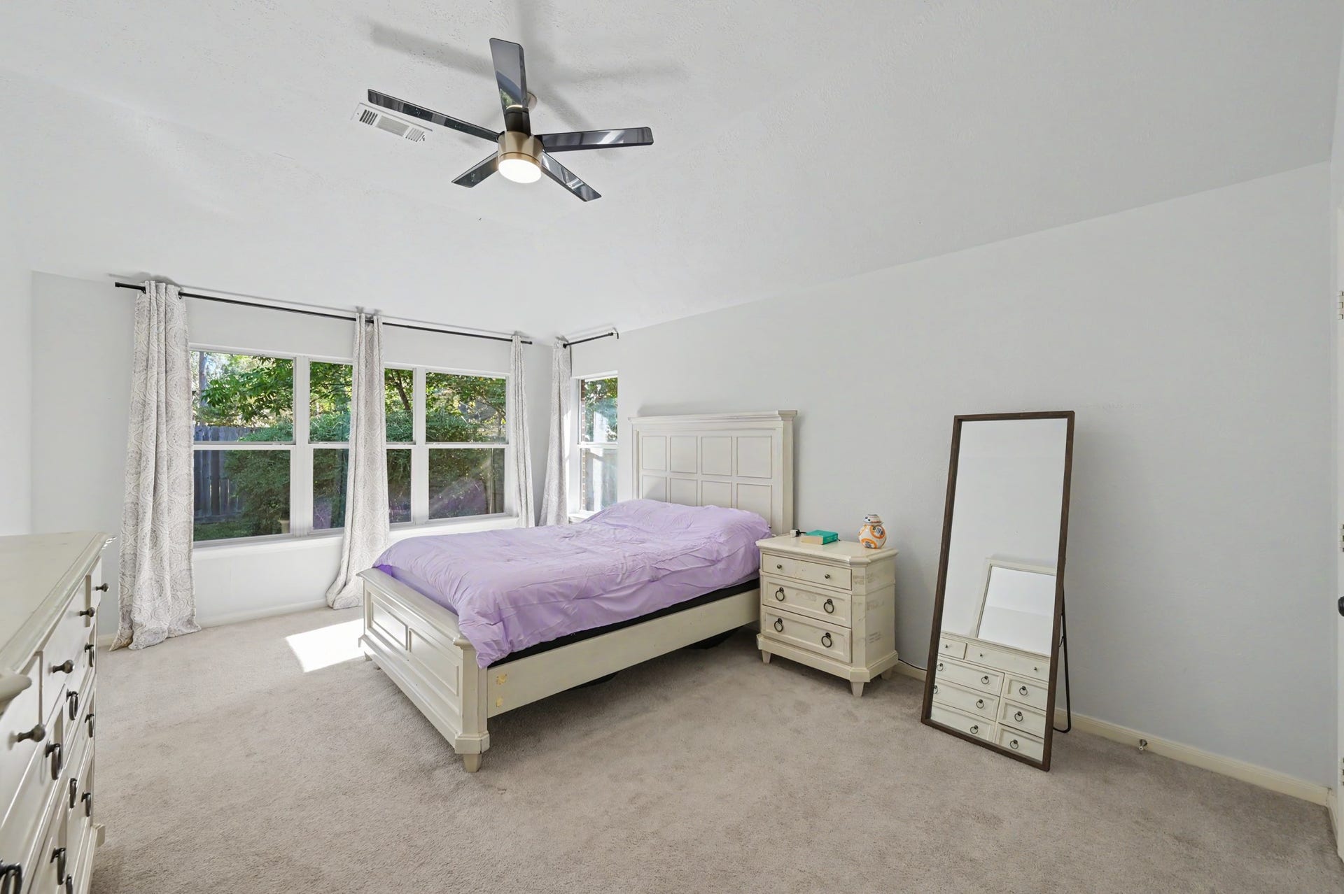 153 S Hollylaurel Circle, The Woodlands, TX 77382