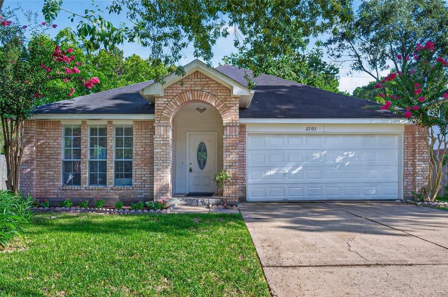 Property photo for 2703 Blue Mist Drive, Sugar Land, TX