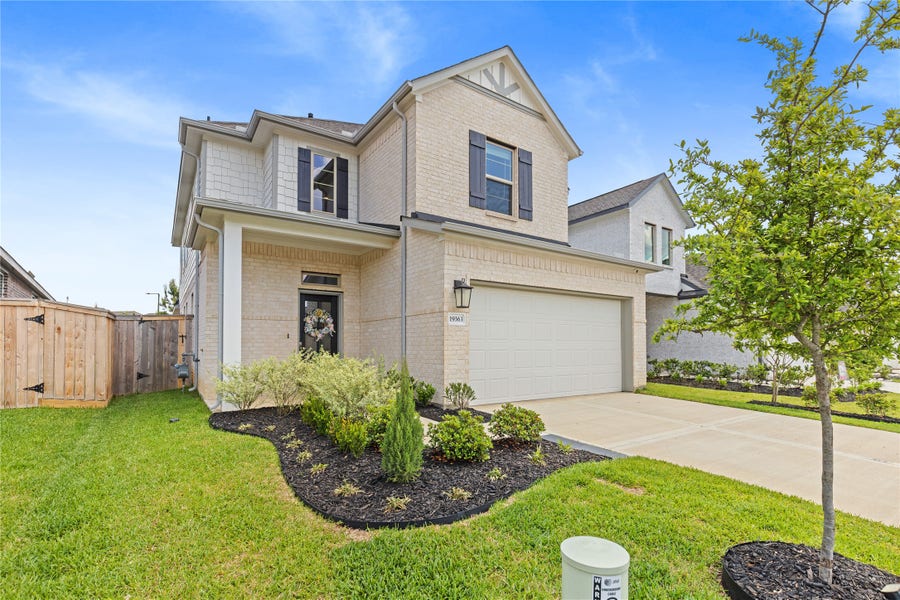 Property photo for 19363 Poppy Village Circle, Magnolia, TX