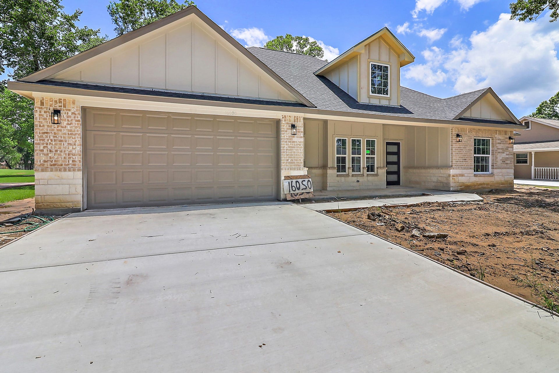 2122 Eagle Point Road, Crosby, TX 77532