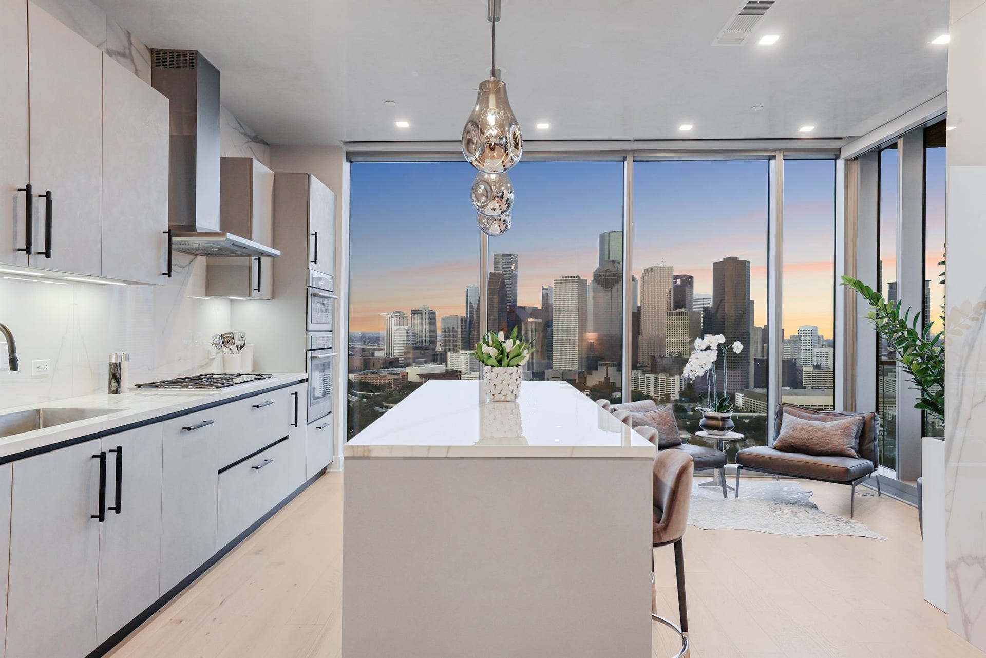 1711 Allen Parkway, #2704, Houston, TX 77019