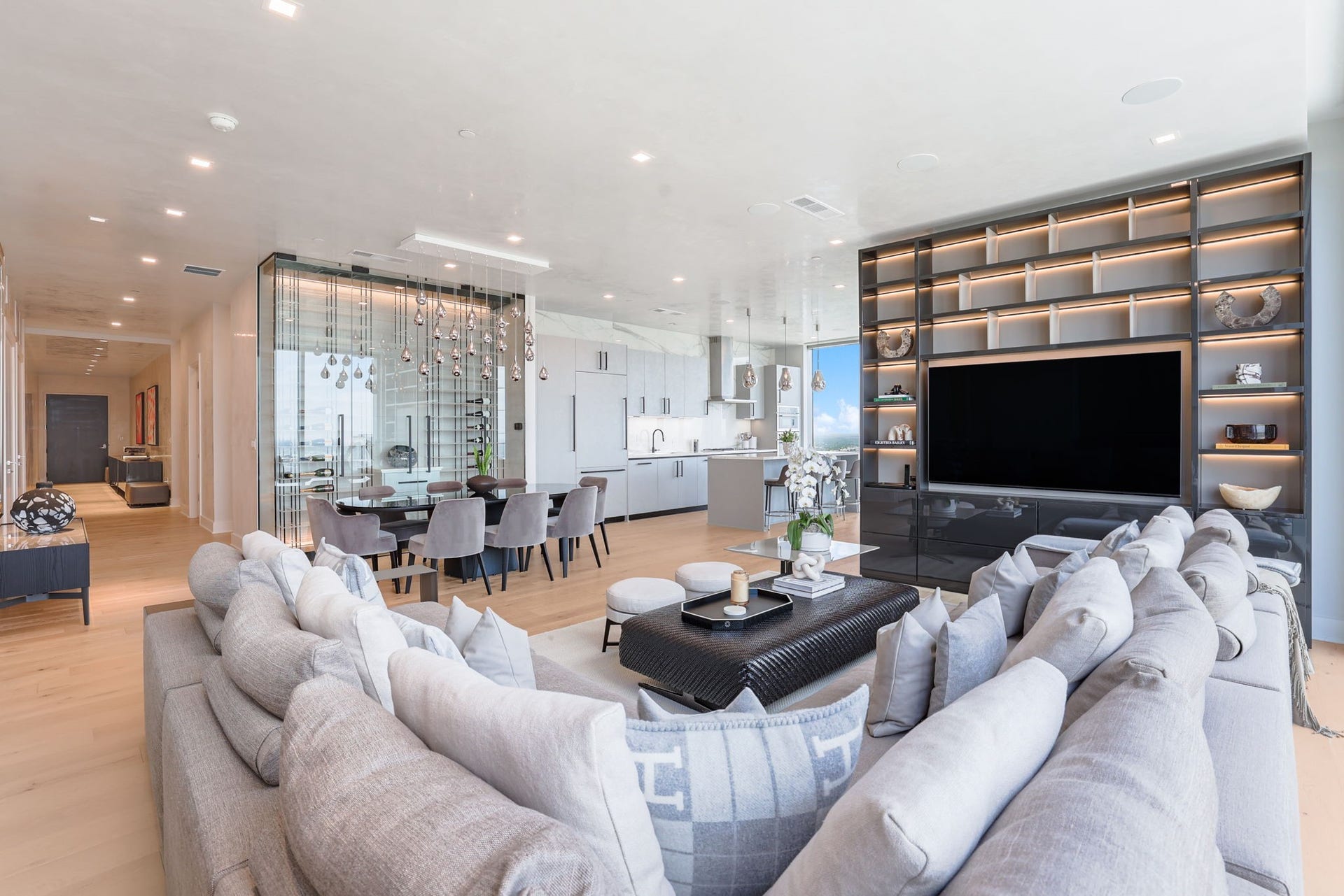 1711 Allen Parkway, #2704, Houston, TX 77019