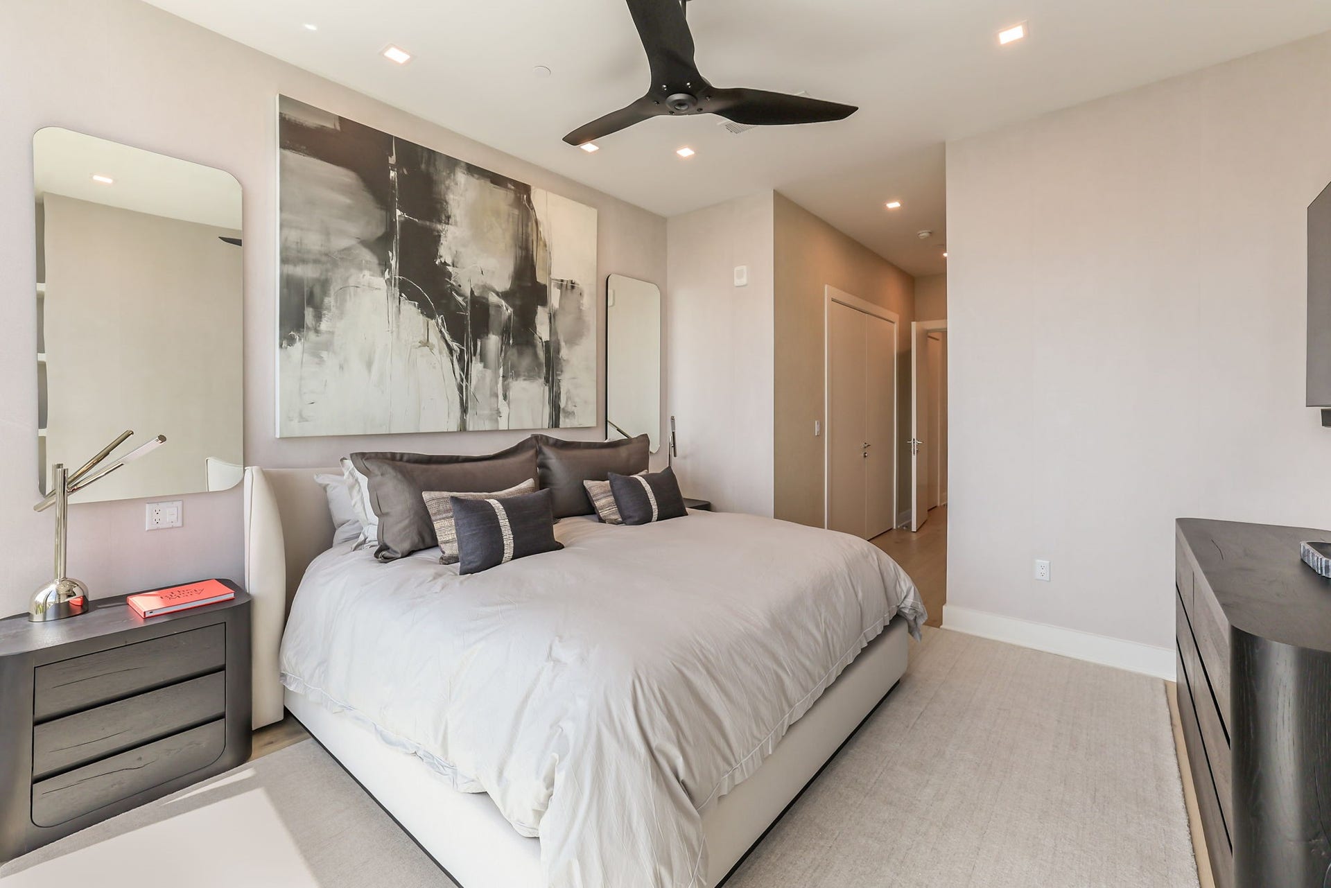 1711 Allen Parkway, #2704, Houston, TX 77019