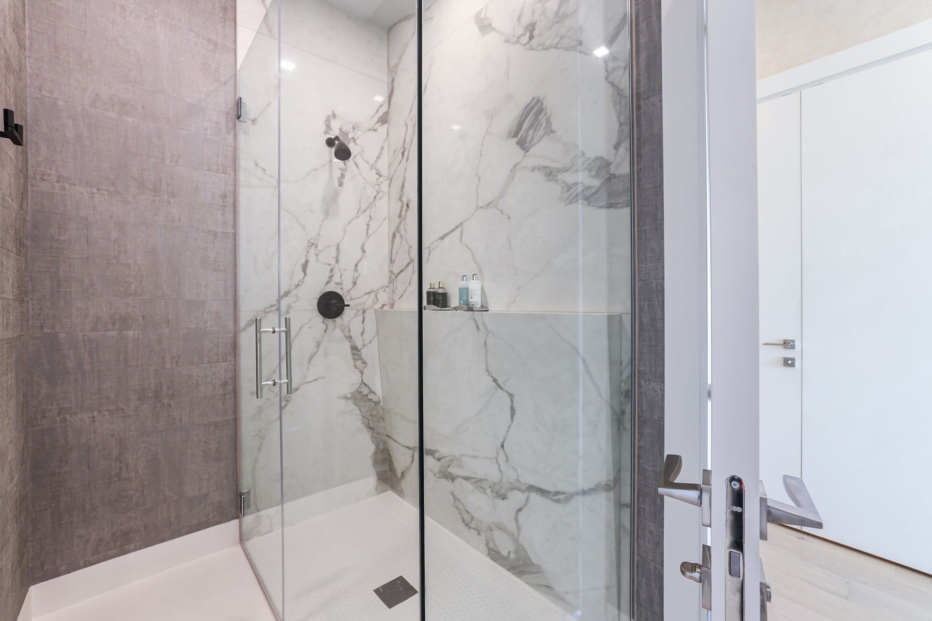 1711 Allen Parkway, #2704, Houston, TX 77019