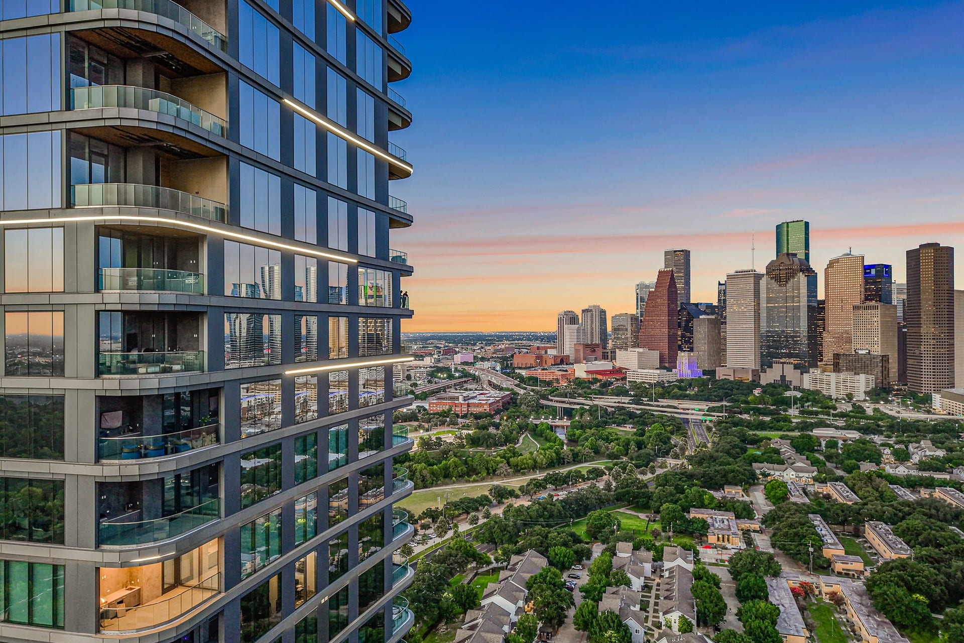 1711 Allen Parkway, #2704, Houston, TX 77019