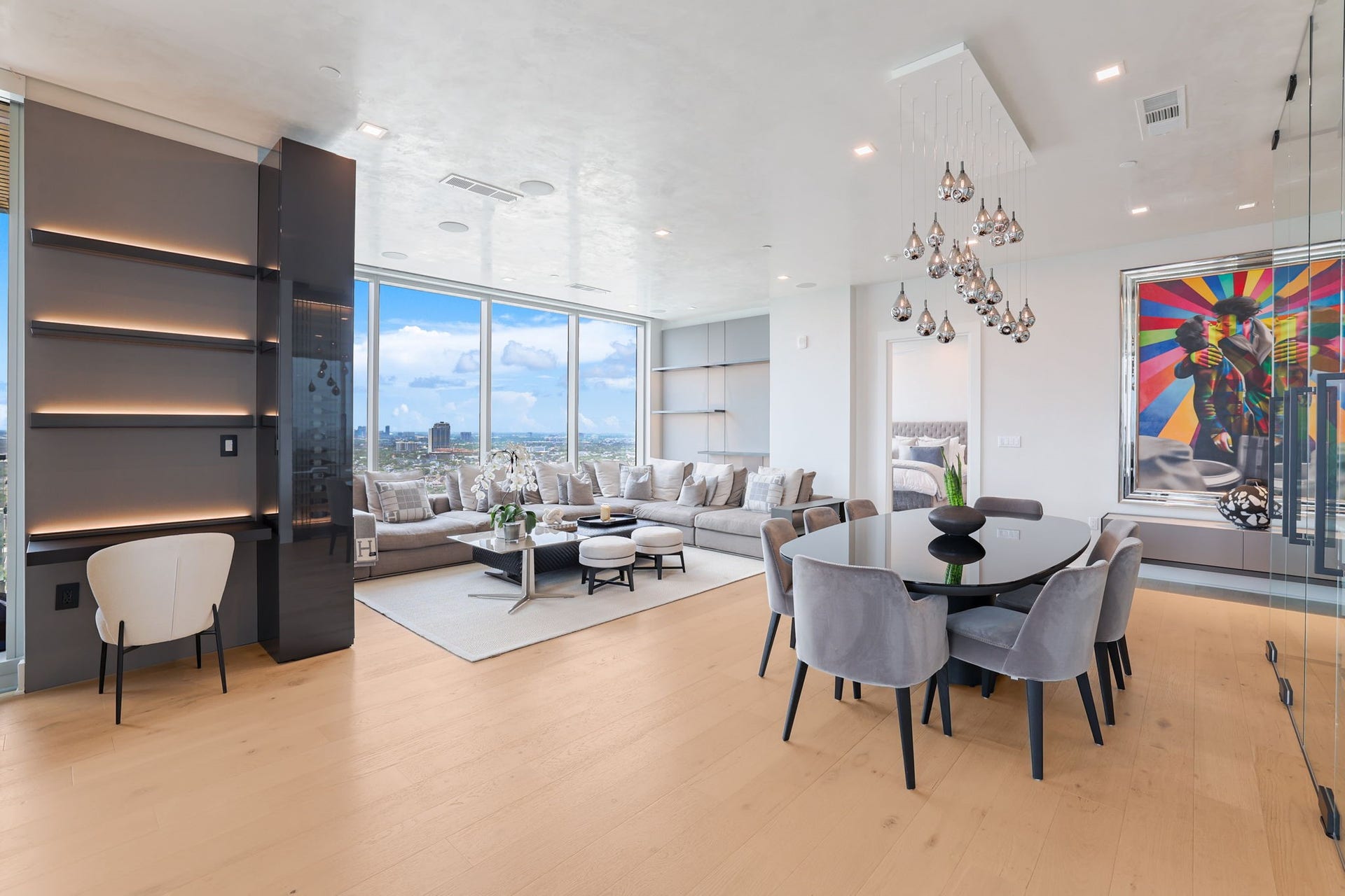 1711 Allen Parkway, #2704, Houston, TX 77019