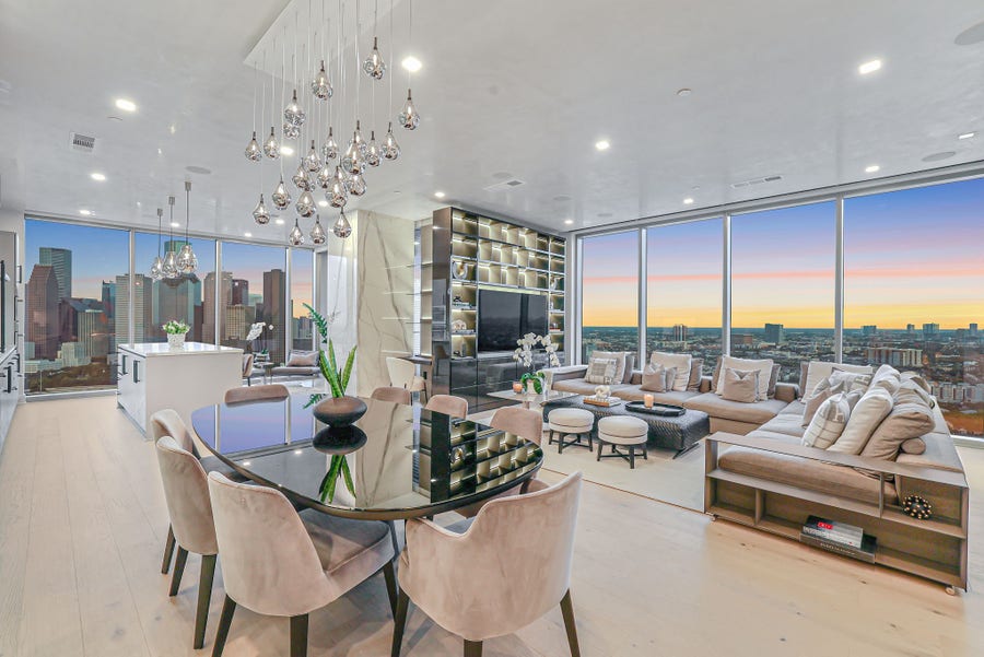 Property photo for 1711 Allen Parkway, #2704, Houston, TX