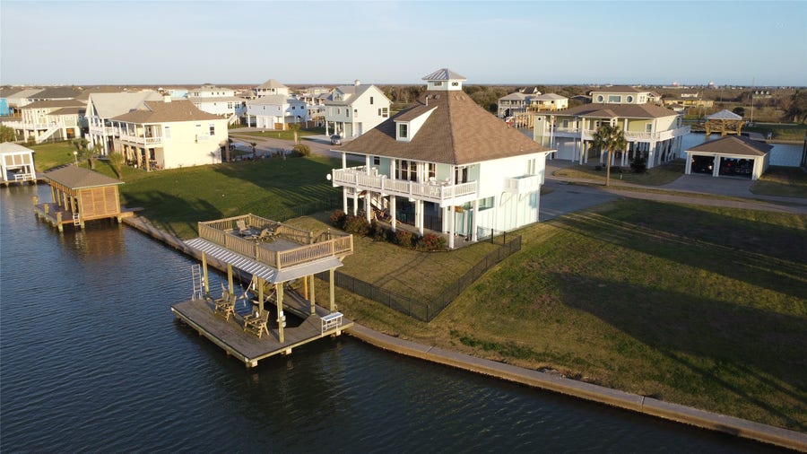 Property photo for 1913 Laguna Harbor Cove Boulevard, Port Bolivar, TX