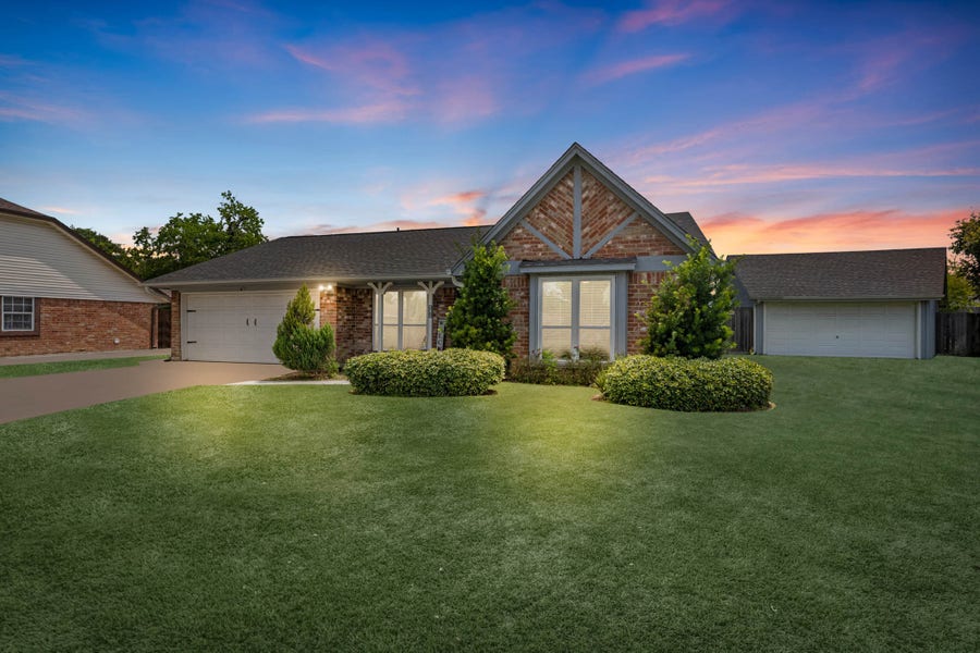 Property photo for 415 Posthorn Lane, Houston, TX