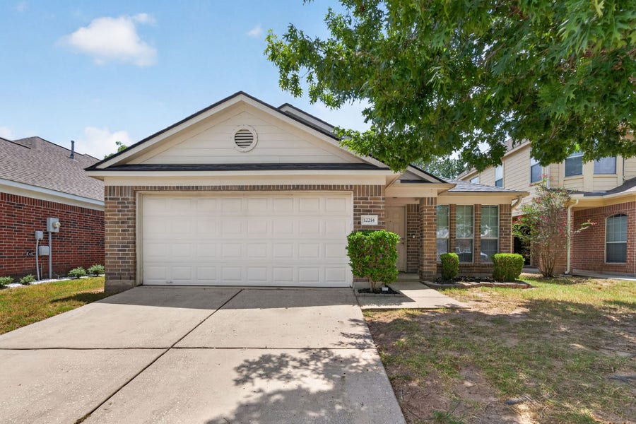 Property photo for 12214 Carriage Oak Circle, Humble, TX