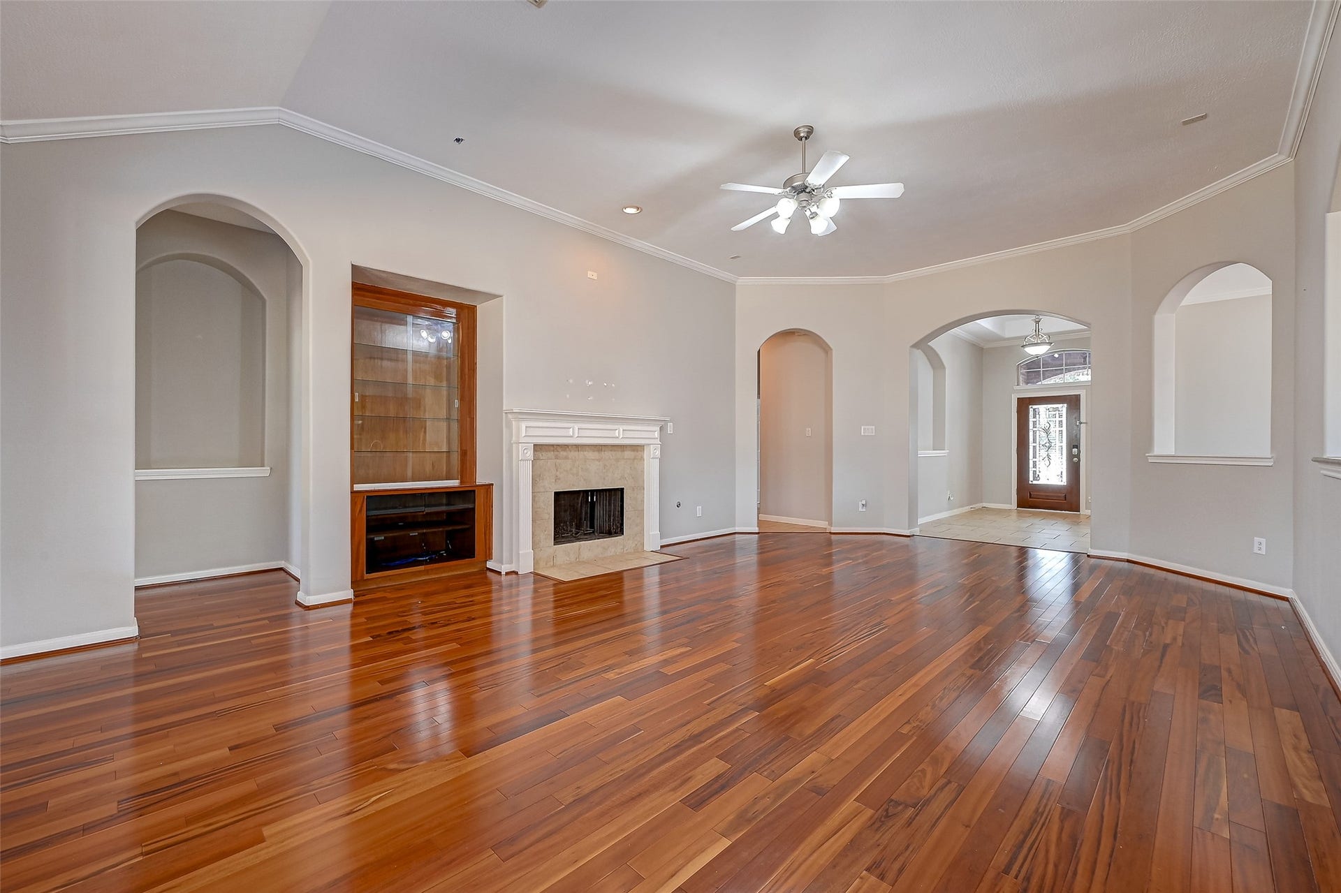 13922 Normandy Court, Sugar Land, TX 77498