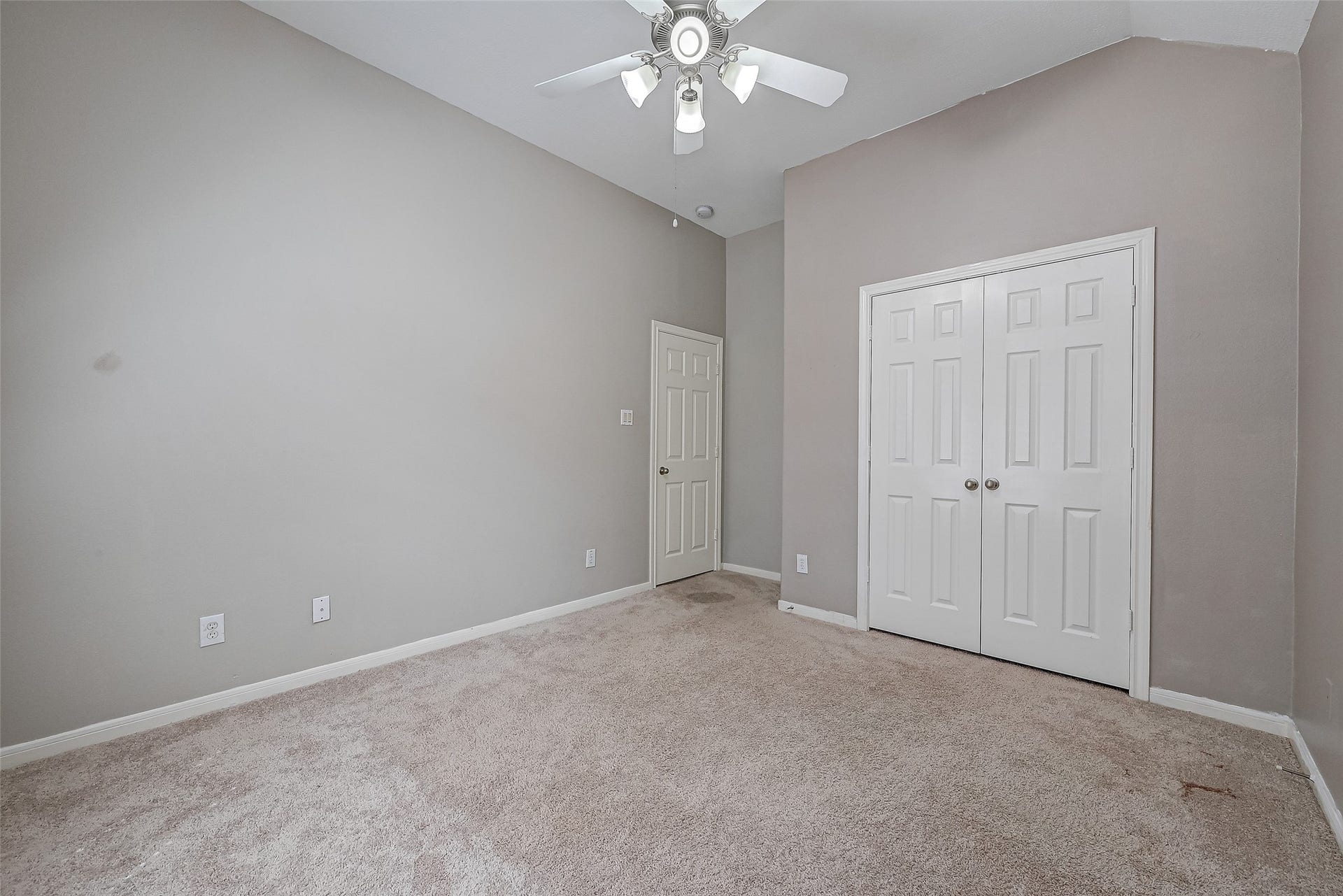 13922 Normandy Court, Sugar Land, TX 77498