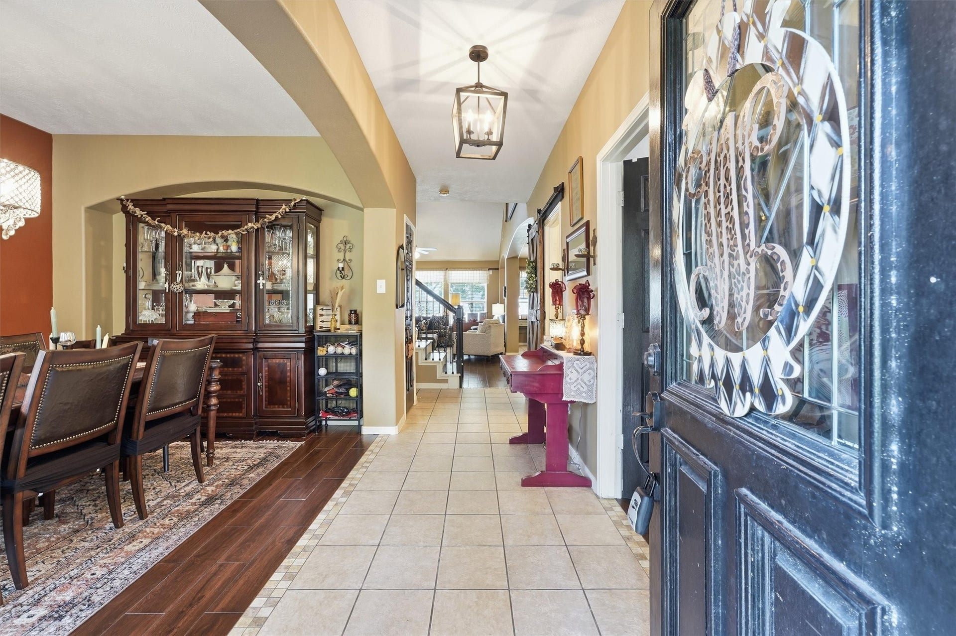 Spacious Foyer