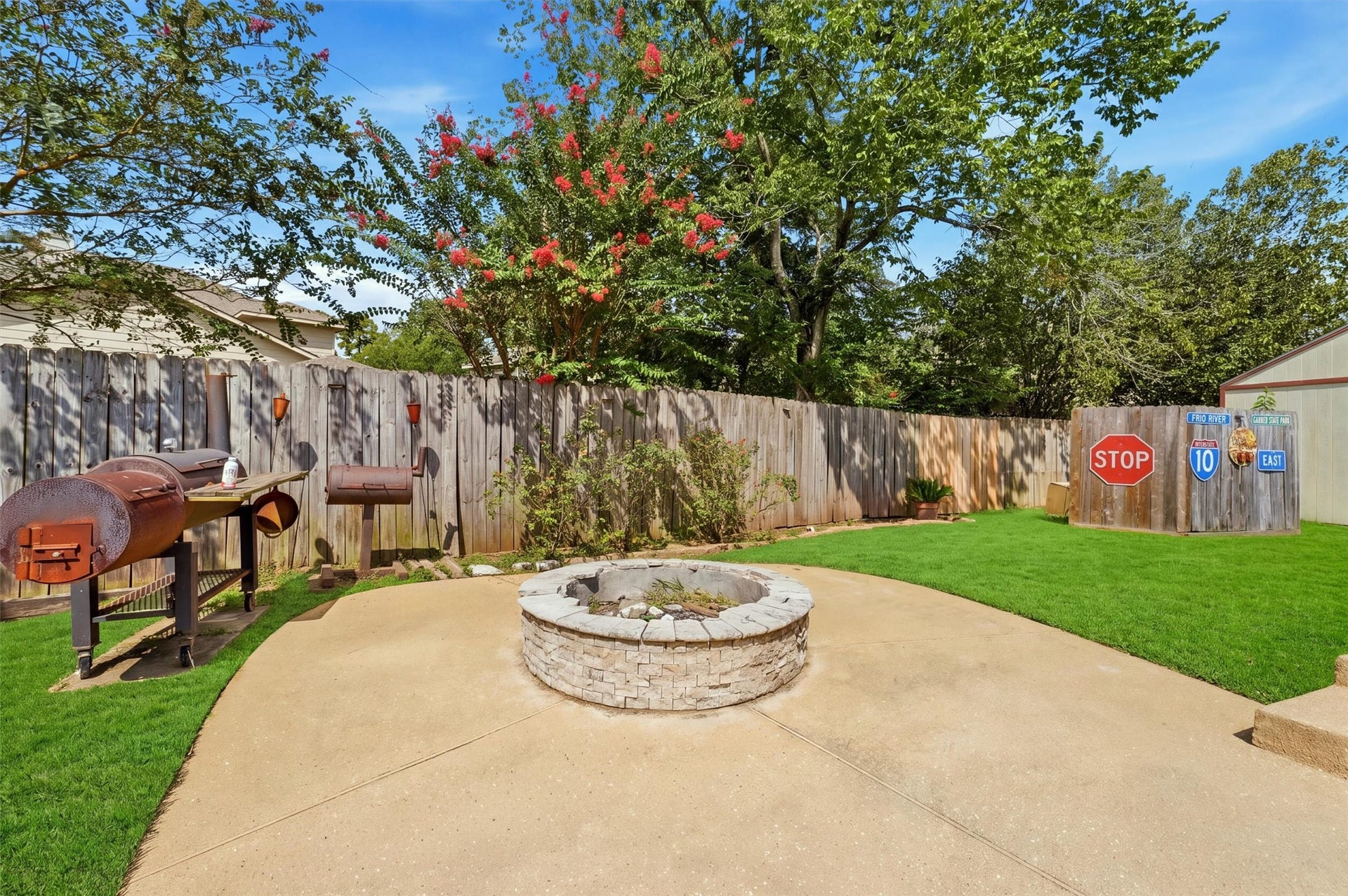 1719 Cloister Drive, Crosby, TX 77532