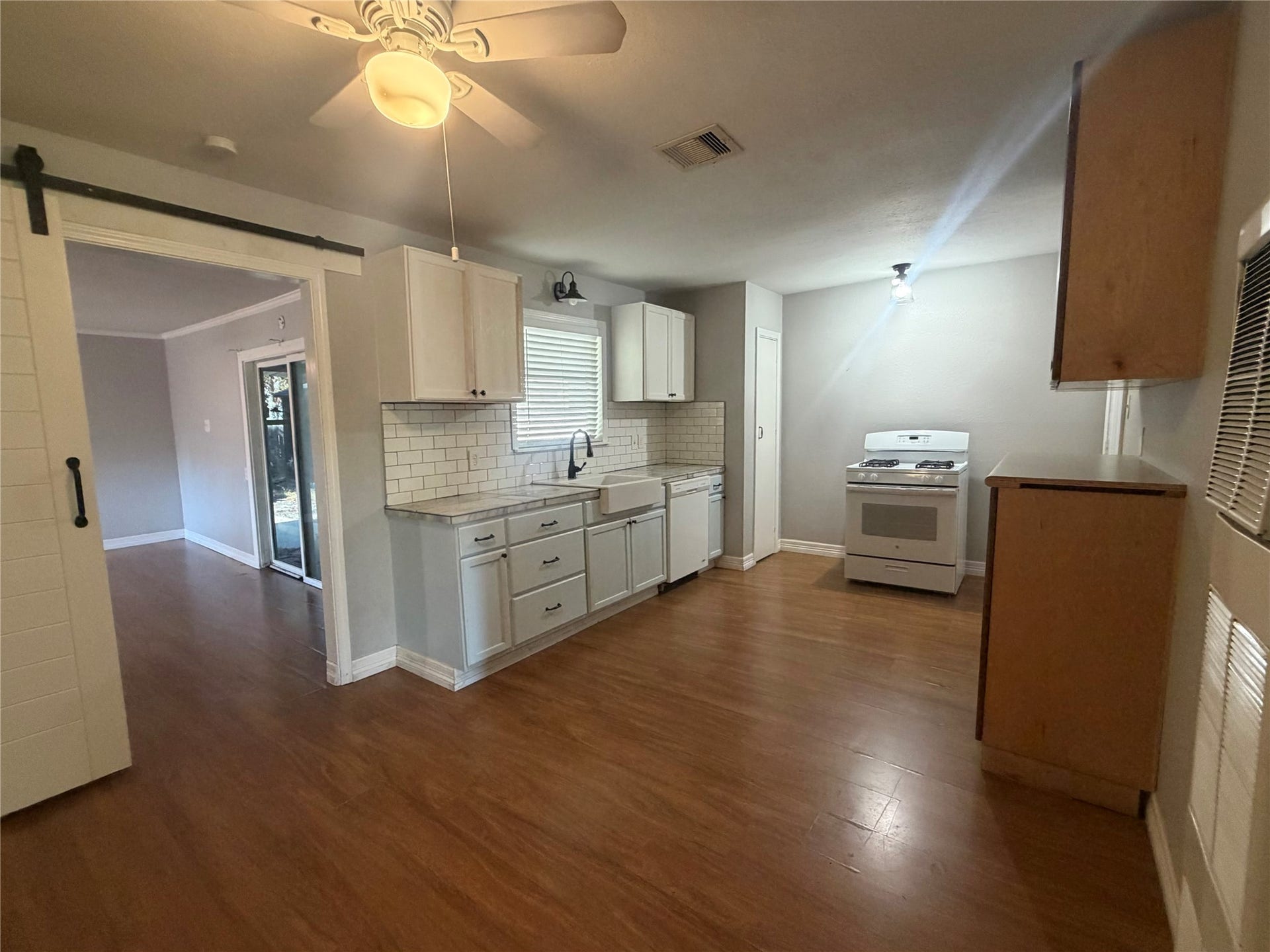 2434 Oleander Drive, Pasadena, TX 77503 2434 Oleander Drive, Pasadena, TX 77503