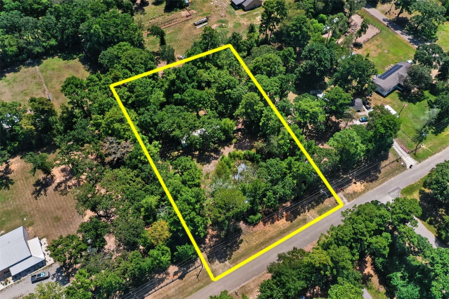 Property photo for 21051 Country Pines Road, Magnolia, TX