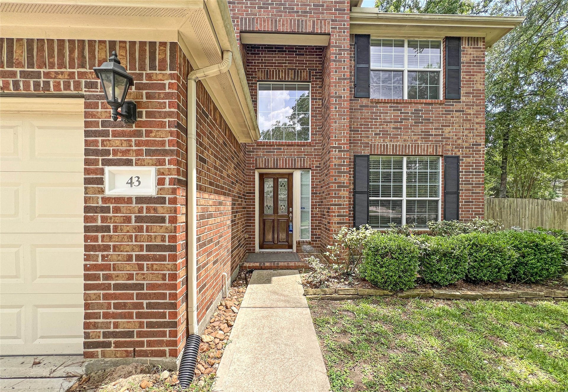 43 W Spindle Tree Circle, The Woodlands, TX 77382