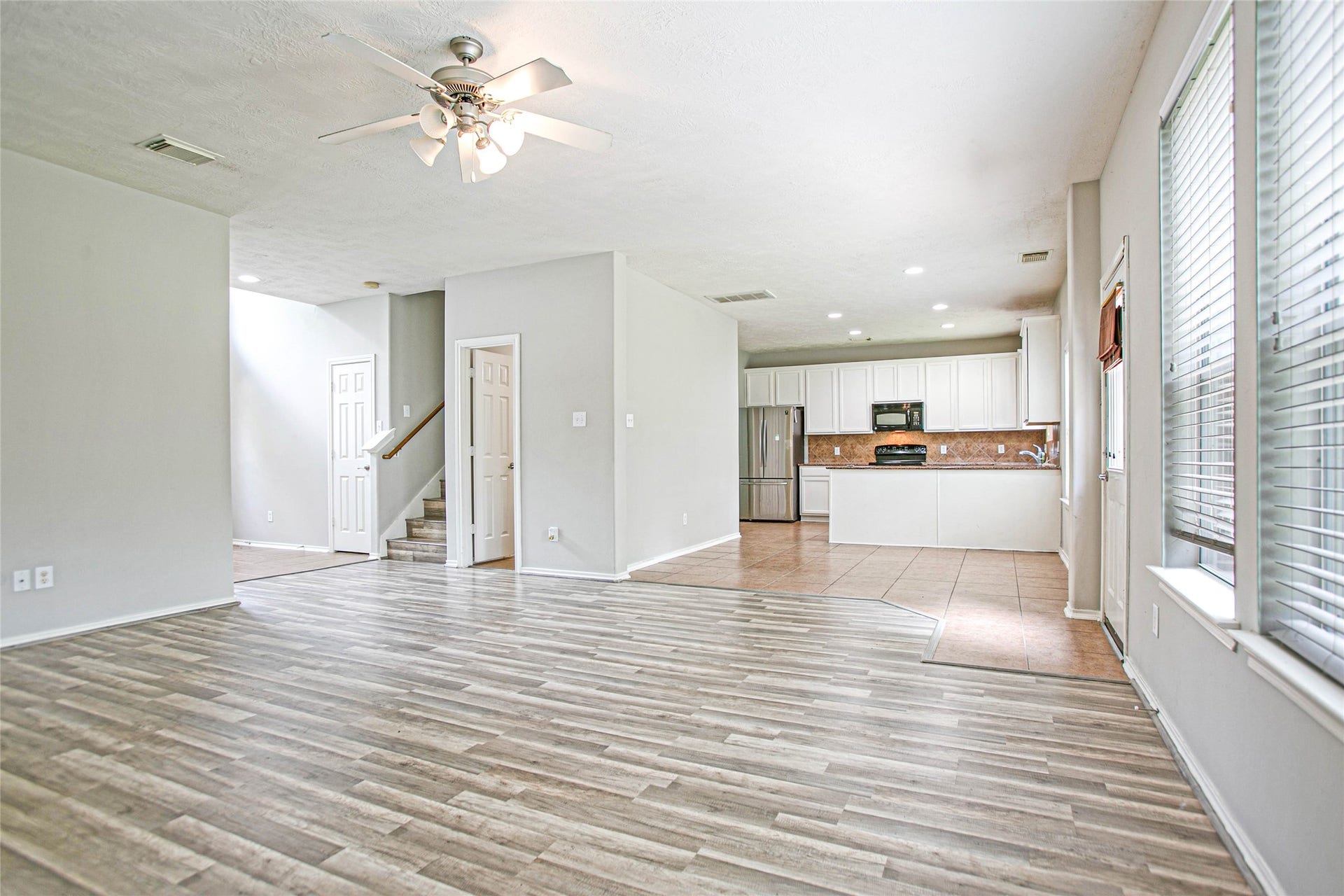 43 W Spindle Tree Circle, The Woodlands, TX 77382