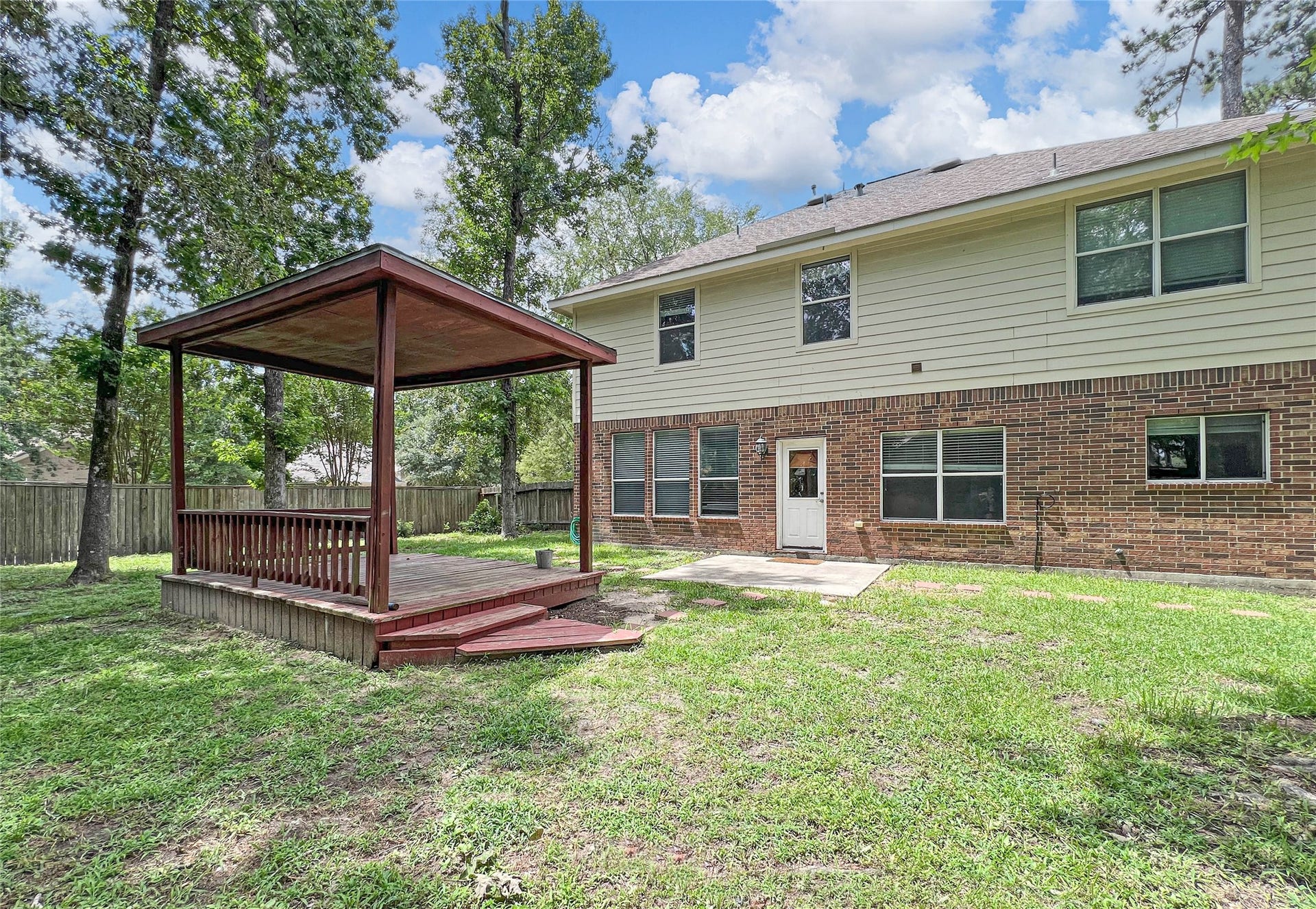 43 W Spindle Tree Circle, The Woodlands, TX 77382