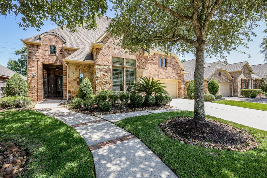 Property photo for 2811 King Point View Lane, Spring, TX