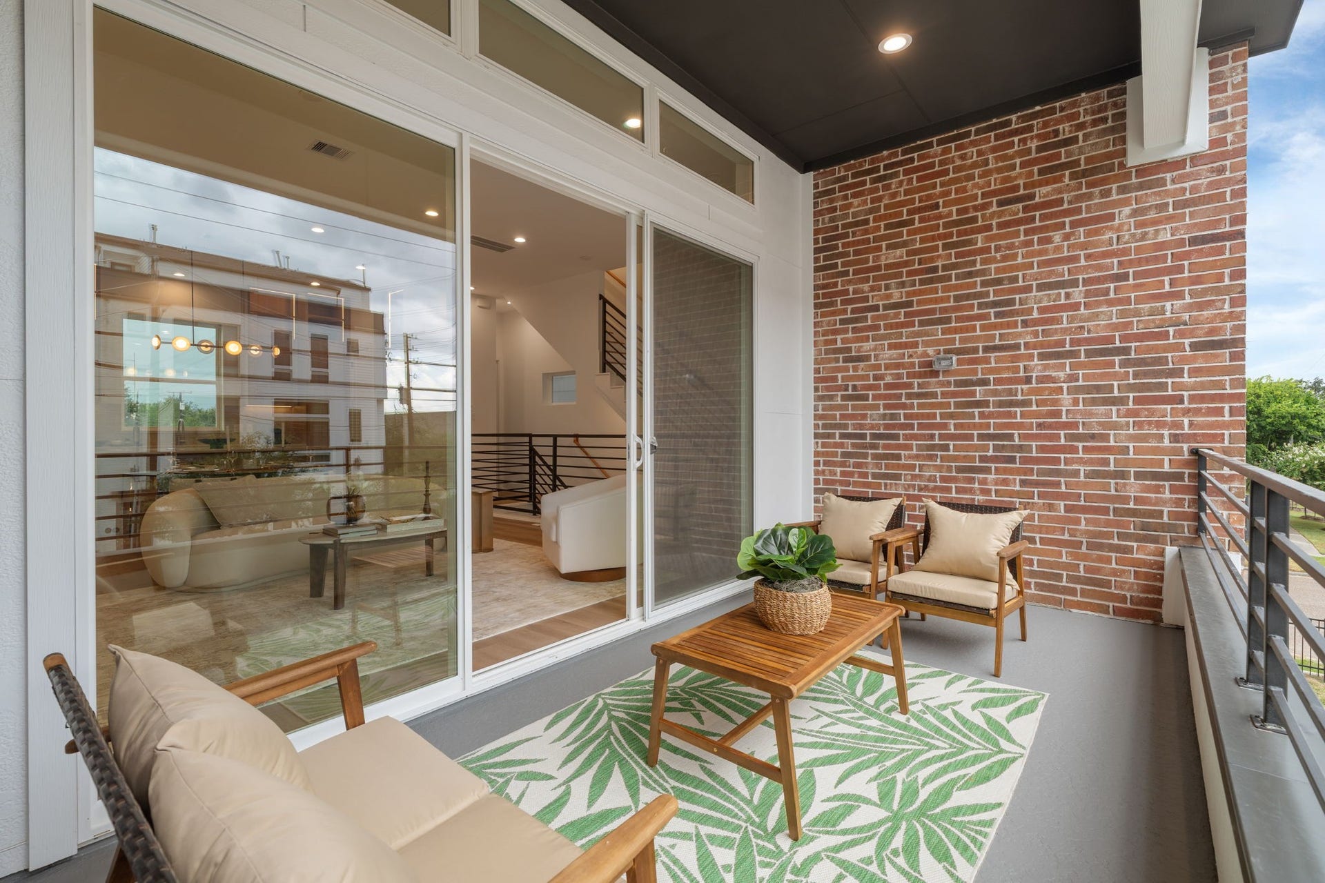 1113-1117 Ennis Street, Houston, TX 77003 1113-1117 Ennis Street, Houston, TX 77003