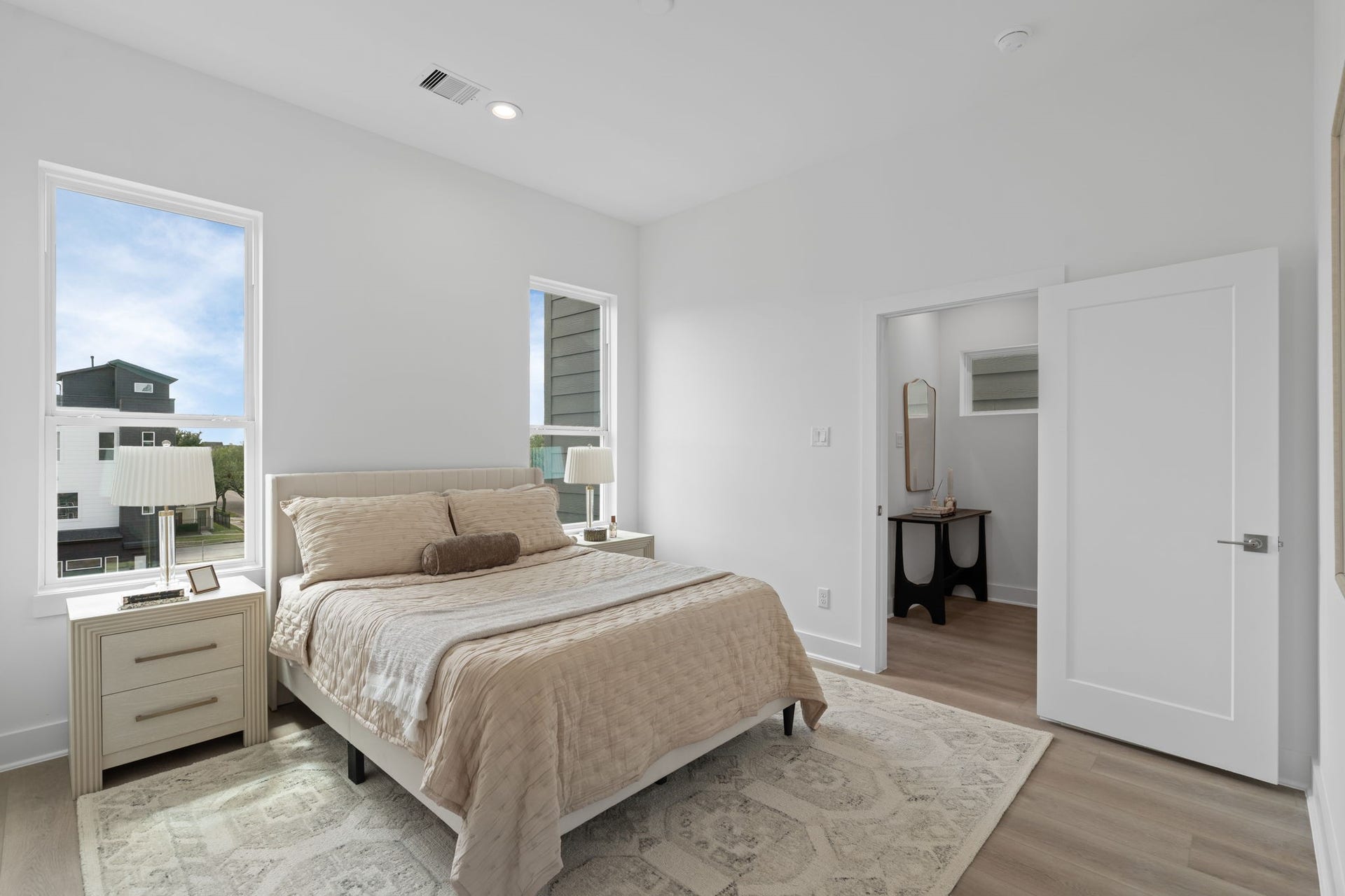 1113-1117 Ennis Street, Houston, TX 77003 1113-1117 Ennis Street, Houston, TX 77003