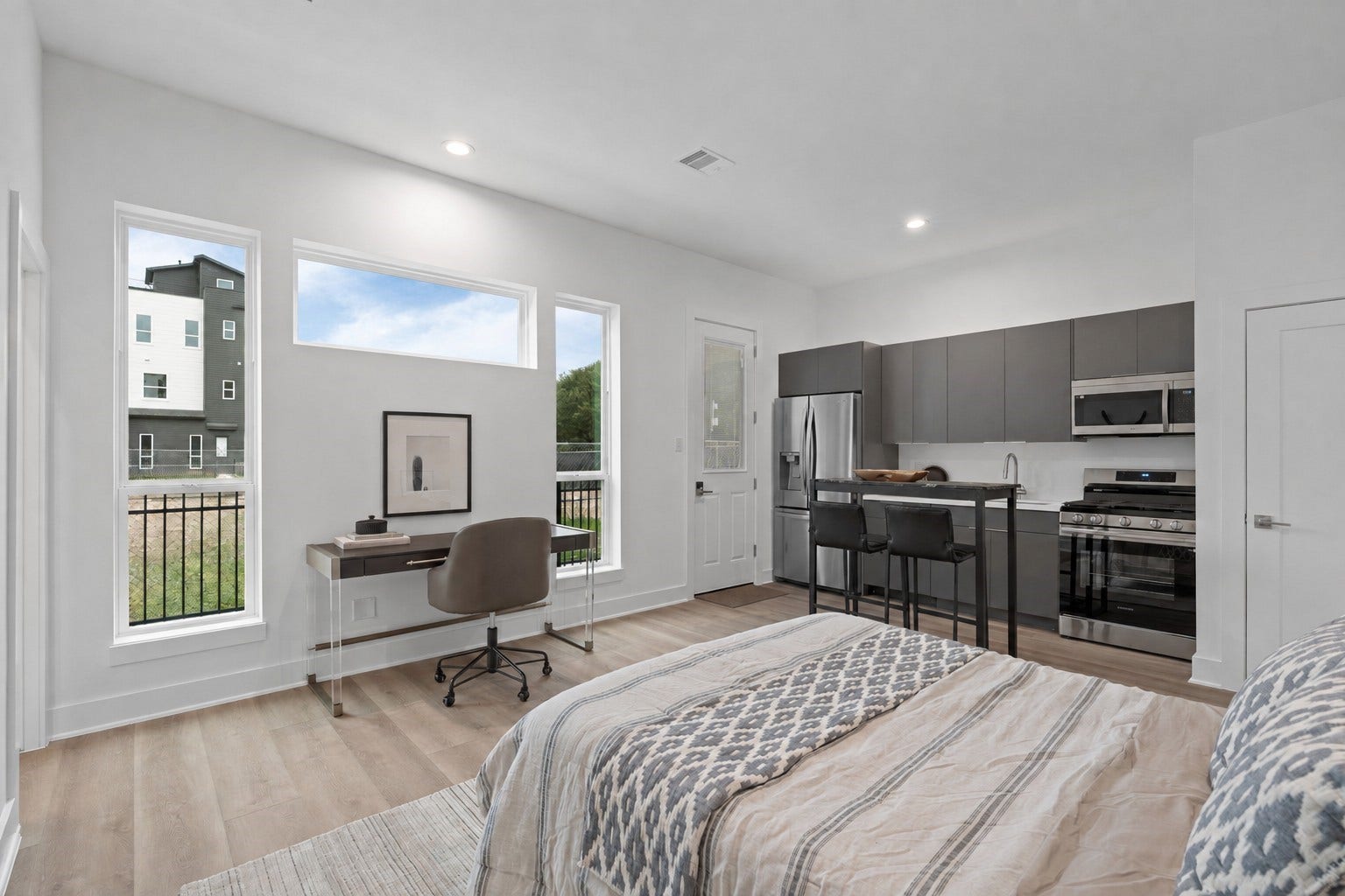 1113-1117 Ennis Street, Houston, TX 77003 1113-1117 Ennis Street, Houston, TX 77003