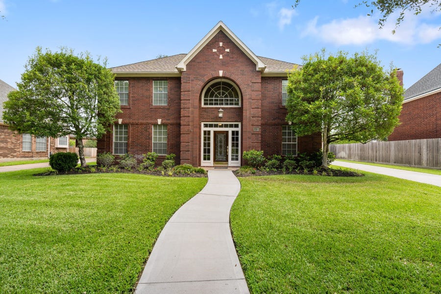 Property photo for 16710 Rustic Colony Drive, Sugar Land, TX