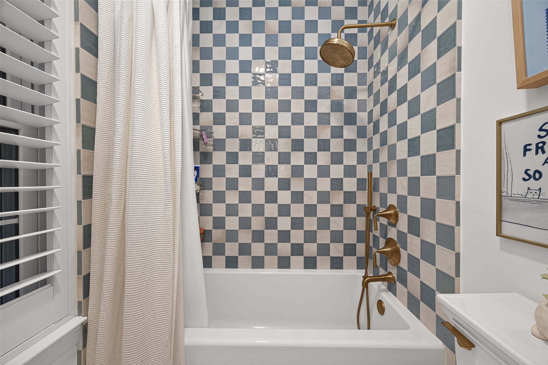 38 N Longspur Drive, The Woodlands, TX 77380 38 N Longspur Drive, The Woodlands, TX 77380