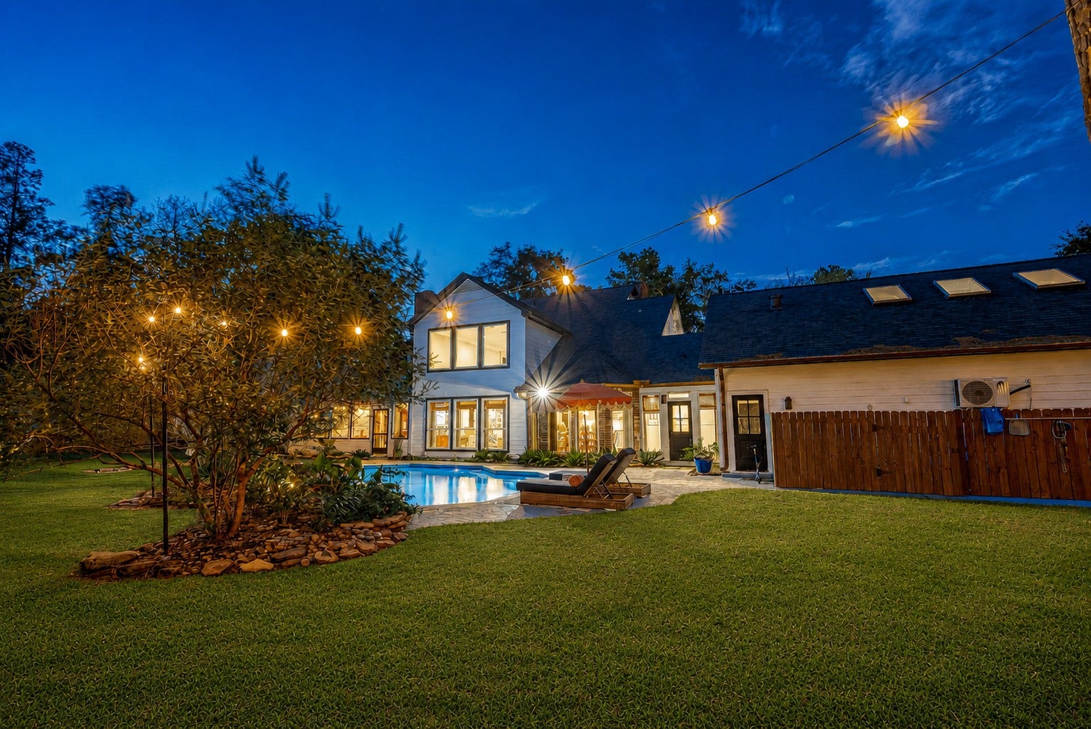 38 N Longspur Drive, The Woodlands, TX 77380 38 N Longspur Drive, The Woodlands, TX 77380