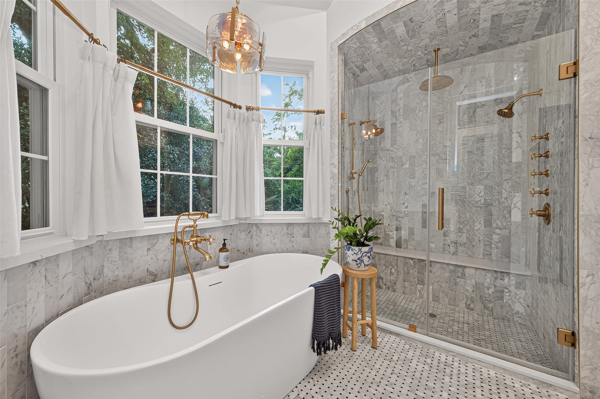 38 N Longspur Drive, The Woodlands, TX 77380 38 N Longspur Drive, The Woodlands, TX 77380
