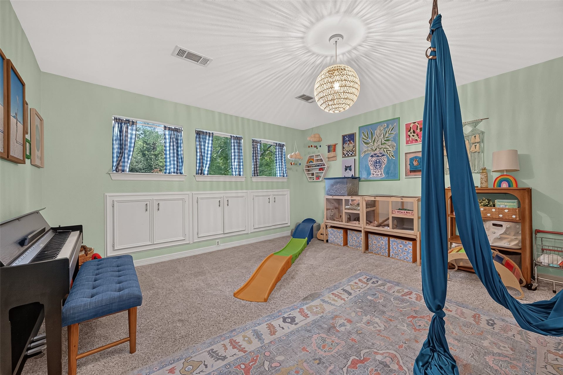 38 N Longspur Drive, The Woodlands, TX 77380 38 N Longspur Drive, The Woodlands, TX 77380