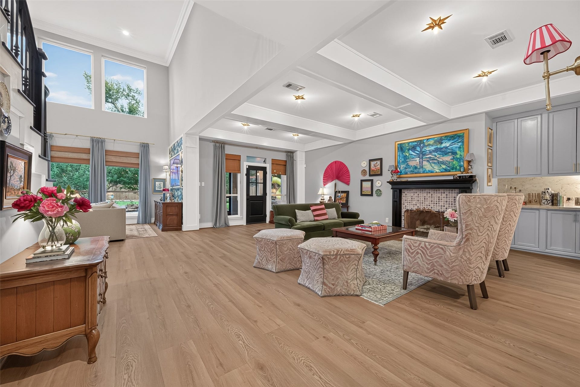 38 N Longspur Drive, The Woodlands, TX 77380 38 N Longspur Drive, The Woodlands, TX 77380