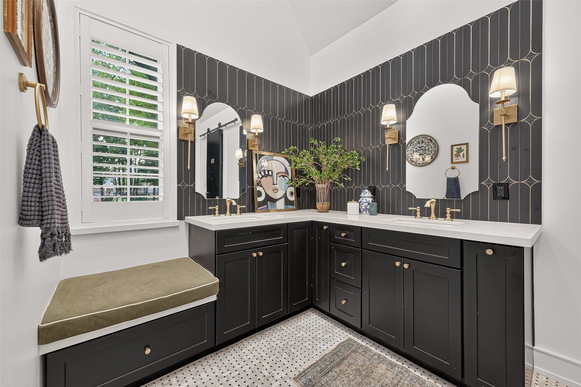 38 N Longspur Drive, The Woodlands, TX 77380 38 N Longspur Drive, The Woodlands, TX 77380